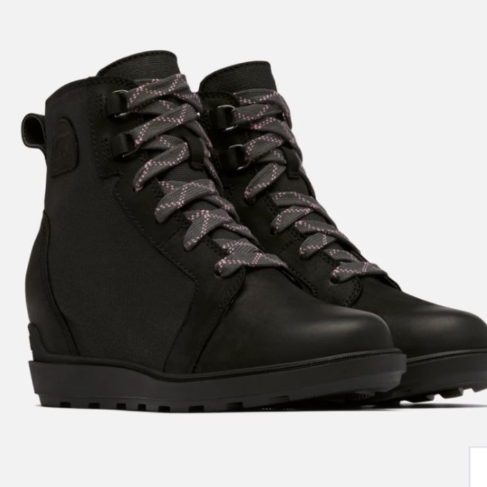 Brand new SOREL size 8